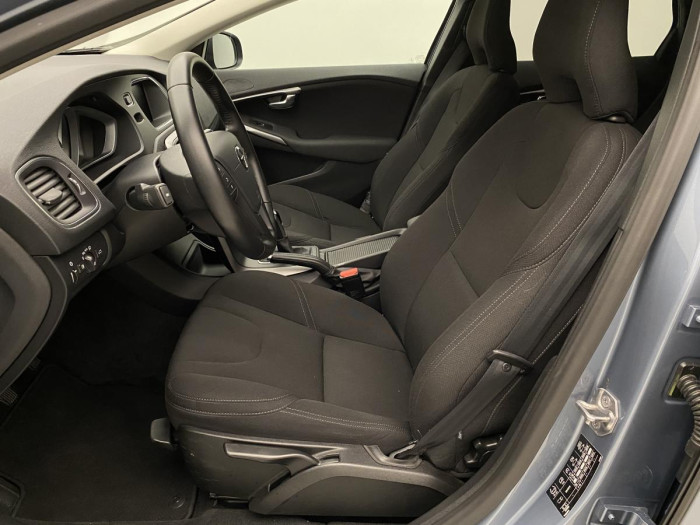 Volvo V40 D2 BLACK EDITION 1.maj. 2.0 d Edition