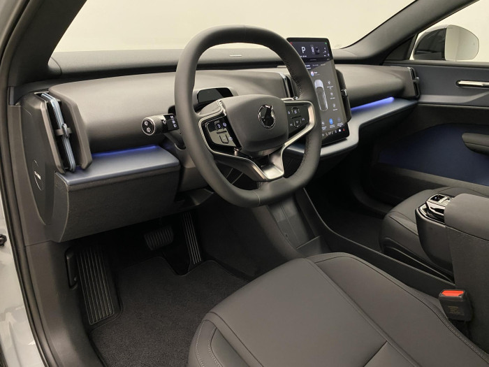 Volvo EX30 CROSS COUNTRY TWIN ULTRA