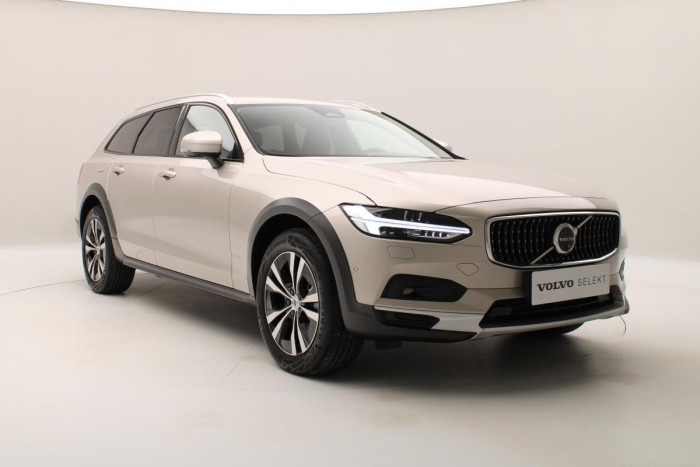 Volvo V90 CC B4 AWD CORE AUT REZERVACE 2.0 CC CC
