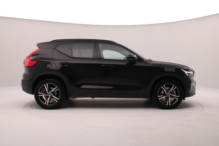 Volvo XC40 B3 DARK PLUS AUT CZ