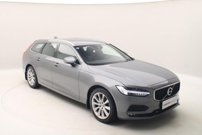 Volvo V90 D4 AWD MOMENTUM REZERVACE 2.0 d Momentum