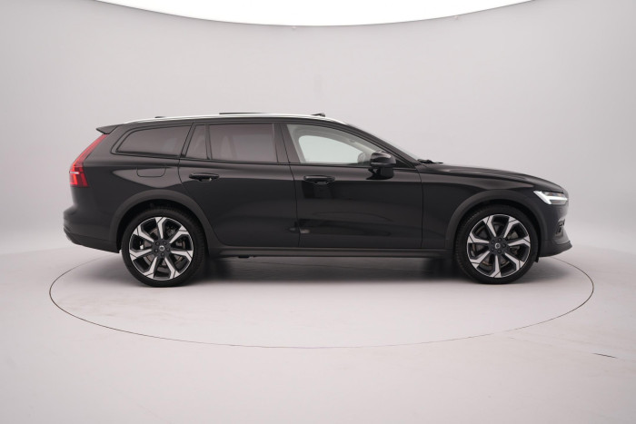Volvo V60 CC B5 AWD ULTIMATE AUT 1.maj. 2.0 CC CC