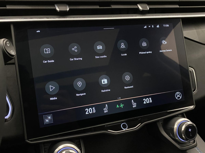 Lynk & Co 01 PHEV DCT AUT 1.maj. REZERVACE