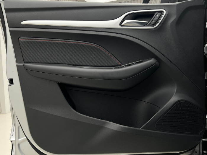 MG ZS 1.5 ESSENTIAL PLUS CZ 1.maj.