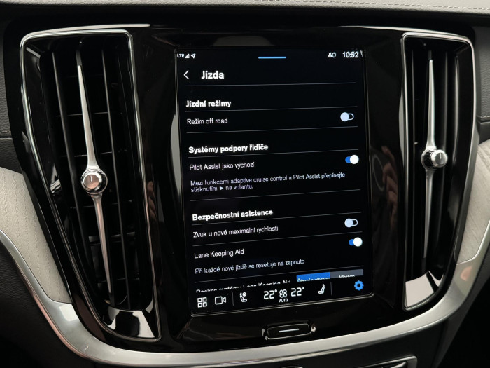 Volvo V60 CC B5 AWD ULTIMATE AUT 1.maj. 2.0 CC CC