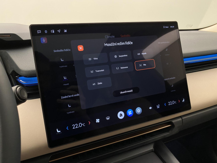 Lynk & Co 08 MORE PHEV