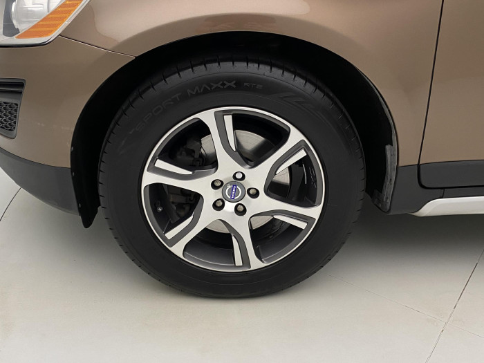 Volvo XC60 D5 AWD SUMMUM AUT CZ 2.4 d Summum