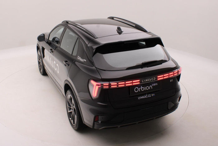 Lynk & Co 01 01 CORE PHEV