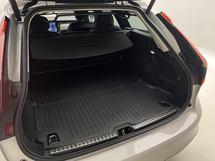 Volvo V90 T6 AWD RECHARGE DARK PLUS
