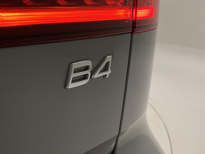 Volvo V60 B4 R-DESIGN AUT CZ