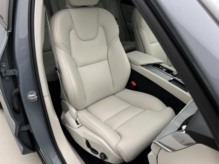 Volvo XC60 T6 AWD RECHARGE PLUS DARK AUT
