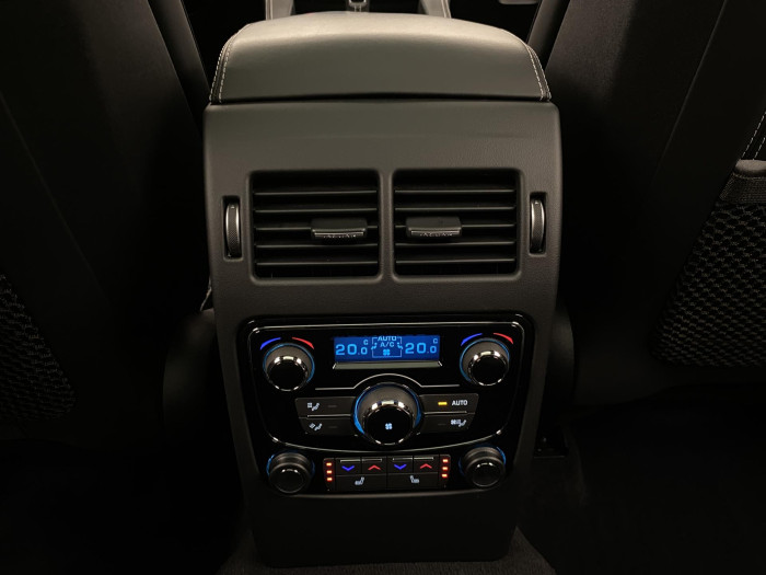 Jaguar F-Pace 5.0 V8 SVR AWD REZERVACE 5.0 V8