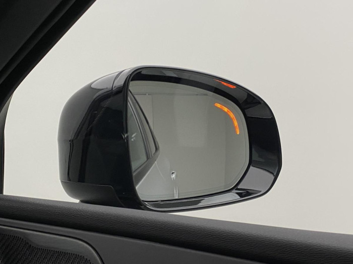 Volvo XC60 B4 AWD R-DESIGN AUT REZERVACE