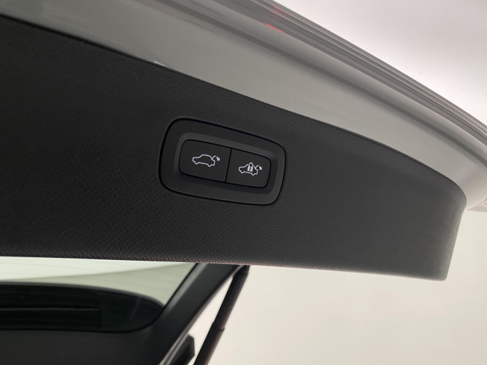 Volvo XC90 B5 AWD BRIGHT PLUS REZERVACE