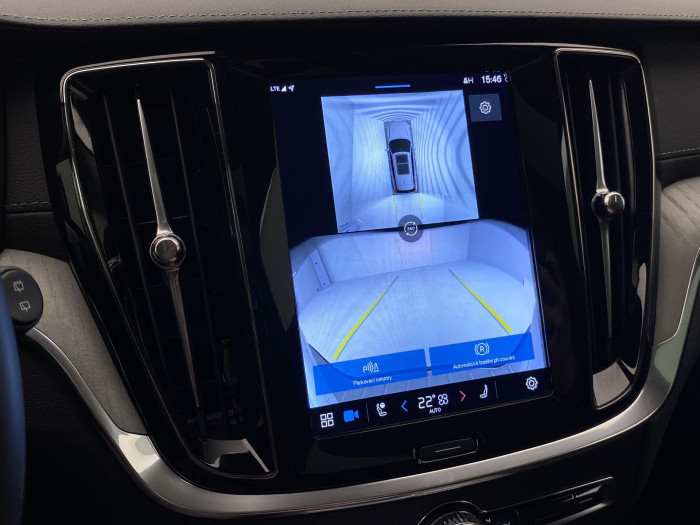 Volvo V60 CC B5 AWD BRIGHT REZERVACE 2.0 CC CC