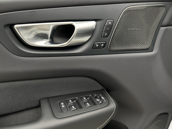 Volvo XC60 T6 AWD RECHARGE PLUS DARK AUT