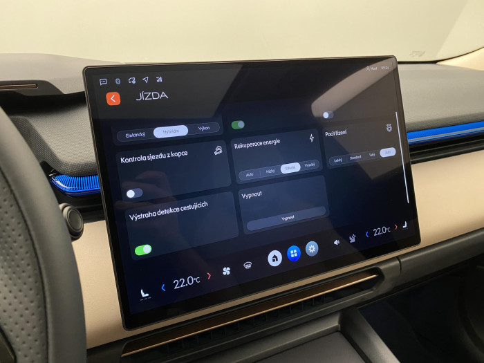 Lynk & Co 08 MORE PHEV