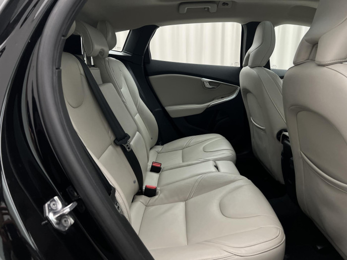 Volvo V40 D2 INSCRIPTION 2.0 d