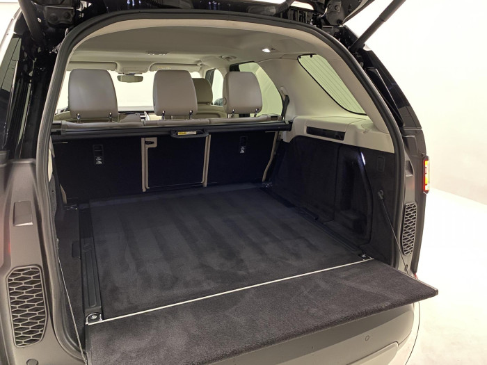 Land Rover Discovery 3,0 Sd6 AWD HSE REZERVACE