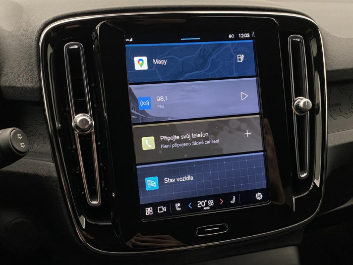 Volvo XC40 PURE ELECTRIC RECHARGE PLUS Plus