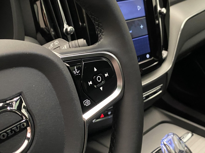 Volvo XC60 B5 AWD PLUS BLACK EDITION AUT
