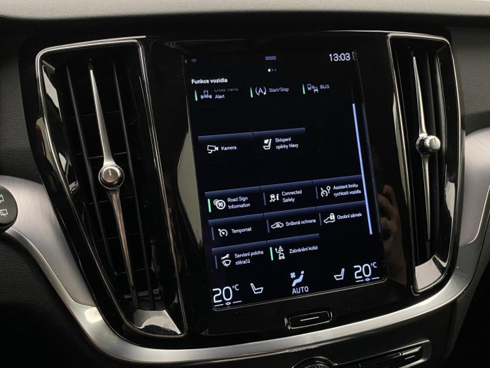 Volvo V60 B4 MOMENTUM AUT REZERVACE 2.0 Momentum