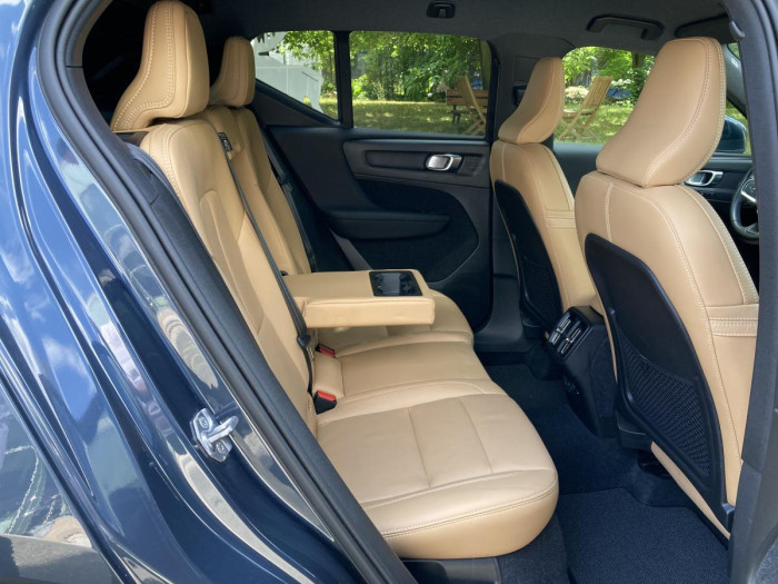 Volvo XC40 D4 AWD INSCRIPTION REZERVACE 2.0 d