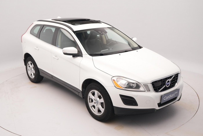 Volvo XC60 D5 AWD MOMENTUM 2.4 d Momentum