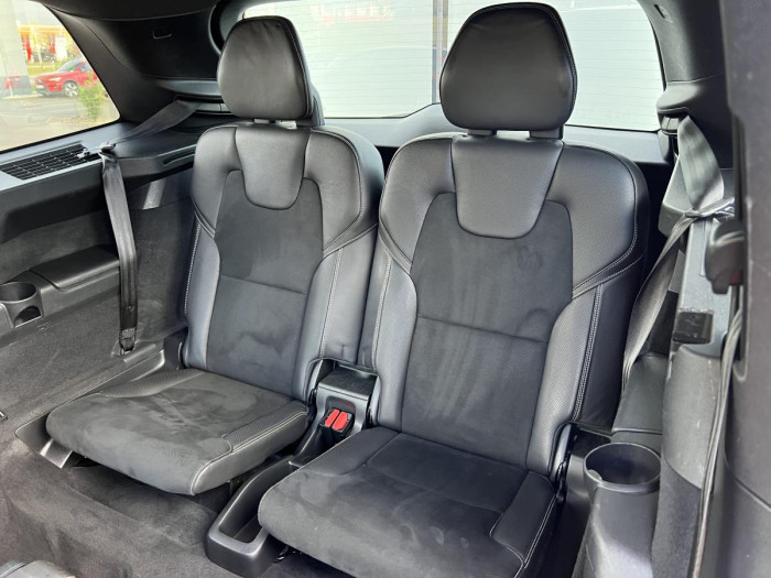 Volvo XC90 D5 AWD R-DESIGN 7MÍSTNÁ Aut 2.0 d
