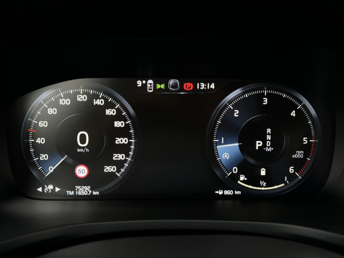 Volvo V60 CROSS COUNTRY B4 AWD REZERVACE