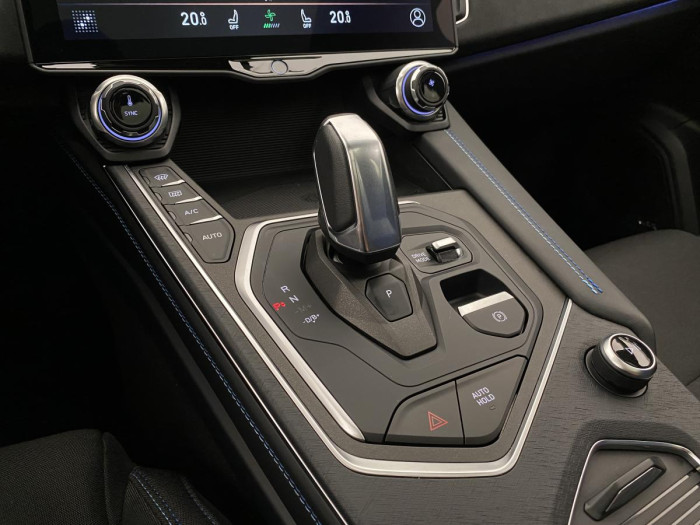 Lynk & Co 01 PHEV DCT AUT REZERVACE