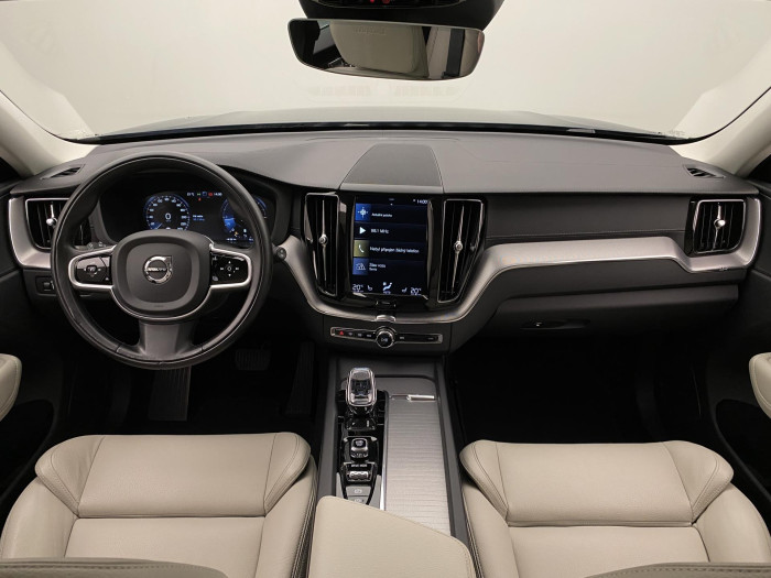 Volvo XC60 B4 AWD INSCRIPTION AUT