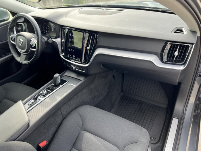Volvo V60 B4 MOMENTUM Aut 1.maj. 2.0 Momentum