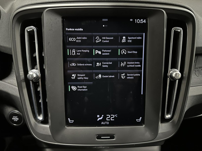 Volvo XC40 T2 CORE AUT REZERVACE
