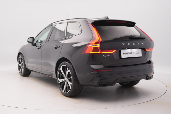 Volvo XC60 B5 AWD PLUS DARK AUT