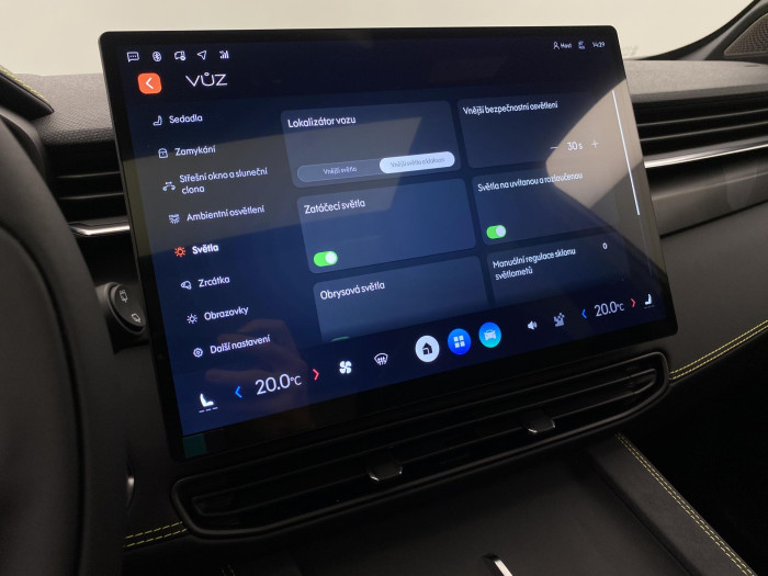 Lynk & Co 01 01 MORE PHEV