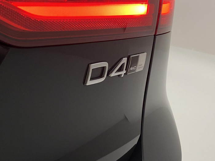 Volvo V90 CC D4 AWD MOMENTUM AUT 2.0 d CC CC Momentum