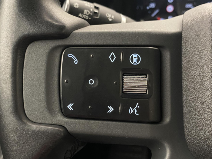 Land Rover Defender 130 D300 SE AWD AUT CZ 3.0 d SE