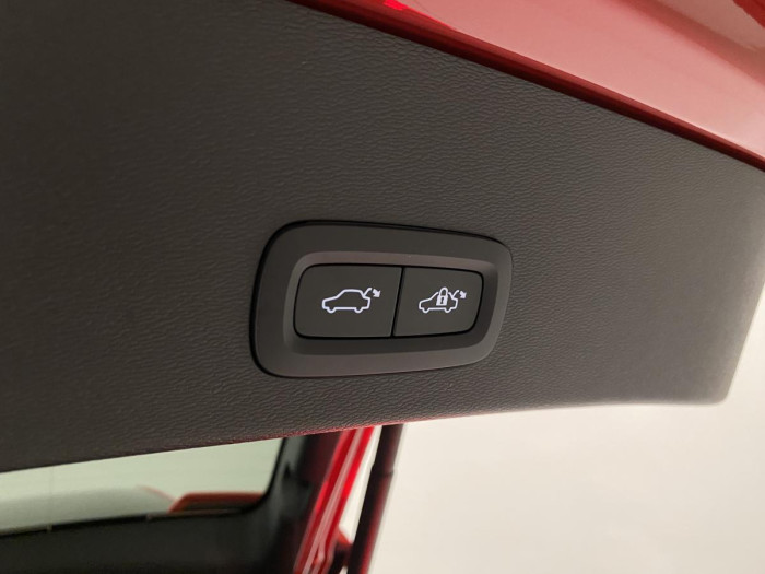 Volvo C40 PURE ELECTRIC TWIN ENGINE PLUS Plus