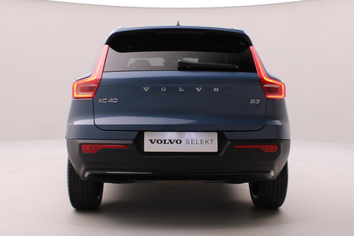 Volvo XC40 B3 DARK ULTRA AUT CZ