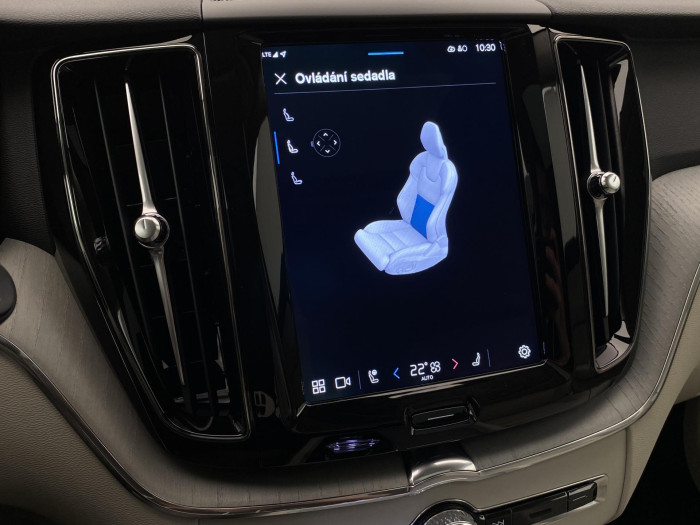 Volvo XC60 T6 AWD PLUG-IN DARK PLUS AUT