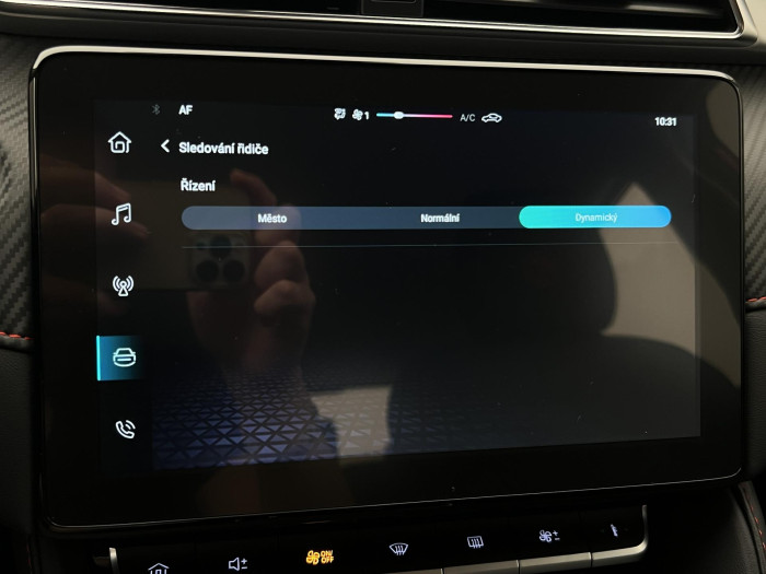 MG ZS 1.0T EXCLUSIVE AUT CZ 1.maj. 1.0 Exclusive