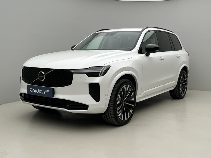 Volvo XC90 B5 AWD DARK PLUS - REZERVACE