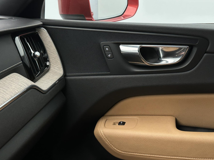 Volvo XC60 D4 AWD INSCRIPTION CZ 2.0 d
