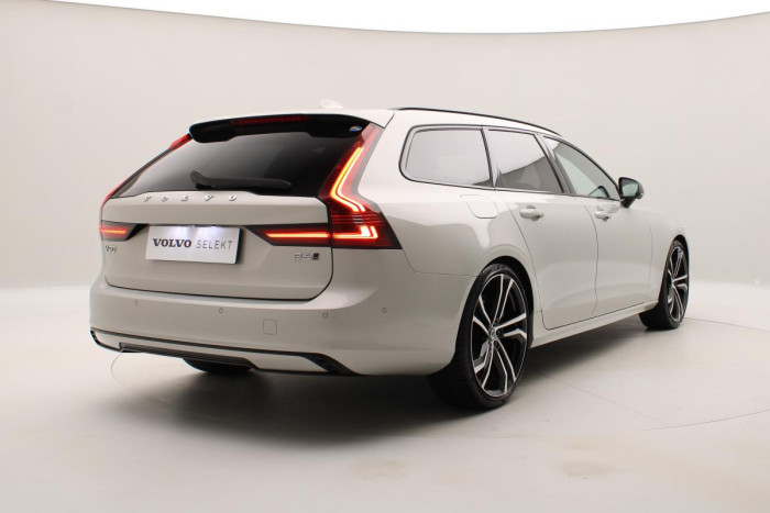 Volvo V90 B6 AWD R-DESIGN AUT REZERVACE