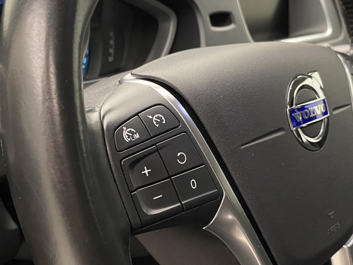 Volvo V40 CC D2 MOMENTUM AUT 1.6 d CC CC Momentum