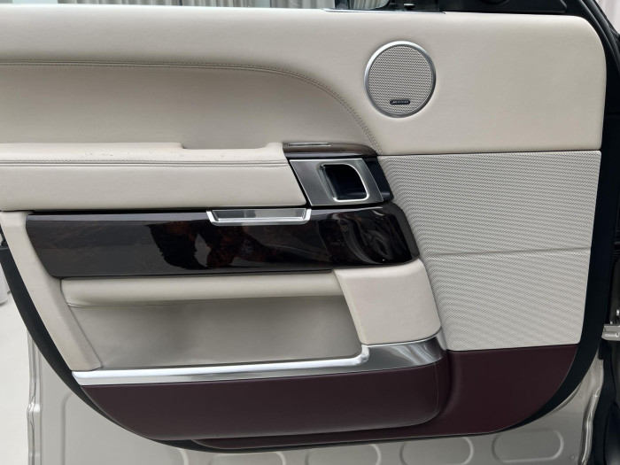 Land Rover Range Rover 4.4 SDV8 AUTOBIOGRAPHY AWD AUT