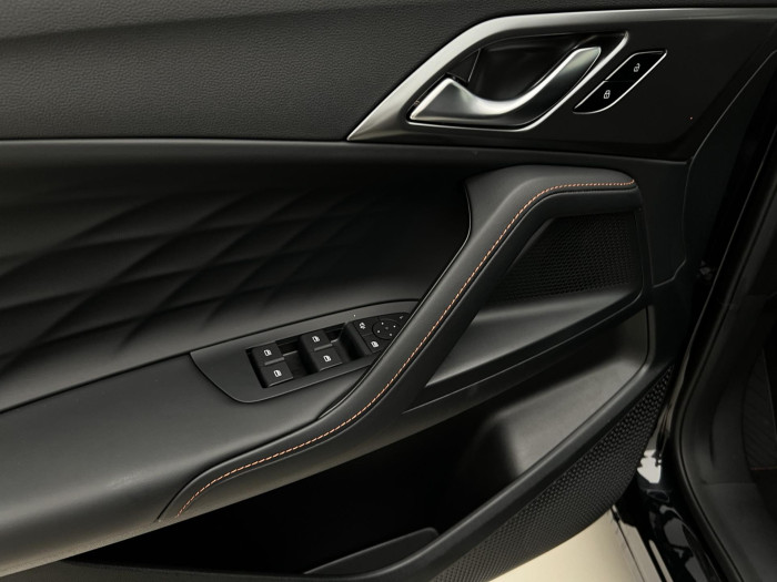 MG HS 1.5 TGI EXCLUSIVE AUT CZ 1.maj 1.5 Exclusive