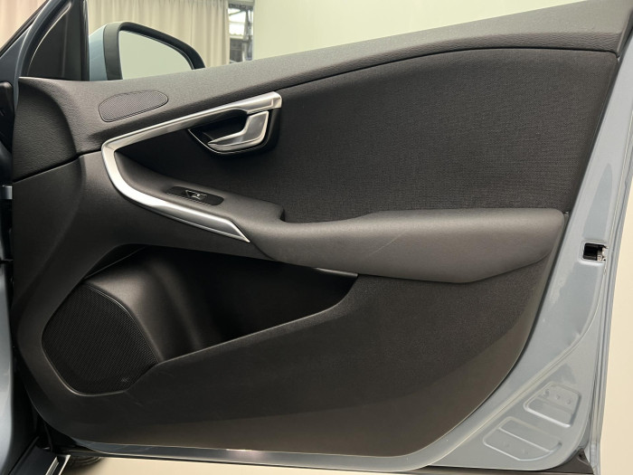 Volvo V40 D2 KINETIC 2.0 d