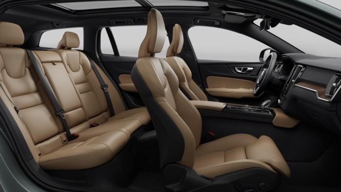 Volvo V60 T6 AWD Plug-in DARK PLUS